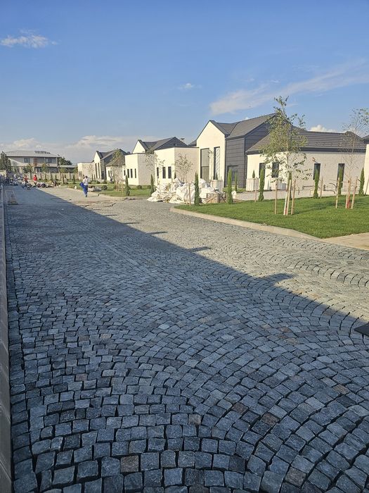 Piatră cubică ANDEZIT ( Livrare și montaj oriunde în Țară