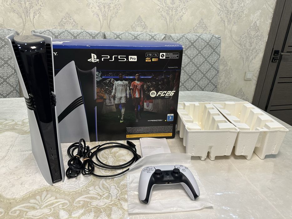 Playstation 5 Pro в идеальном состоянии