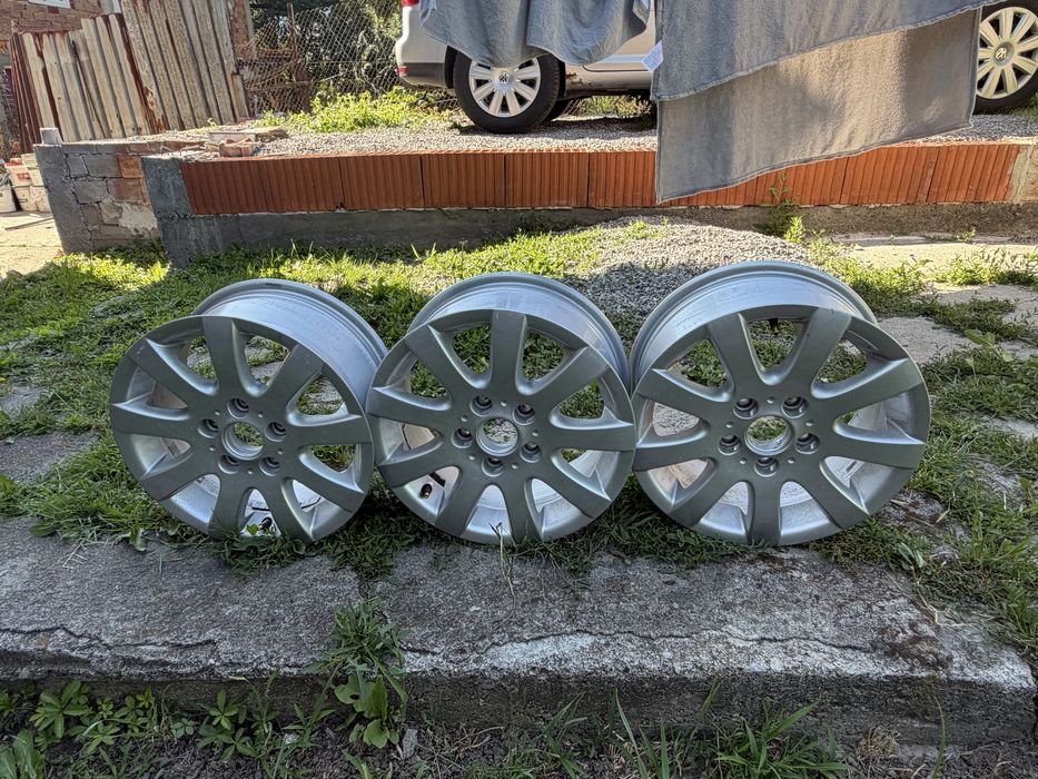 Джанти за VW GOLF V 5х112 15цола и една за audi a3