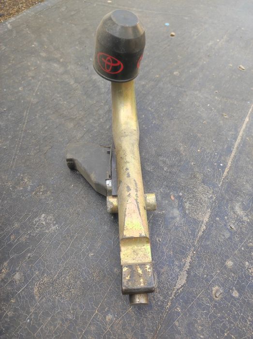 Фаркоп на тойоту оригинал