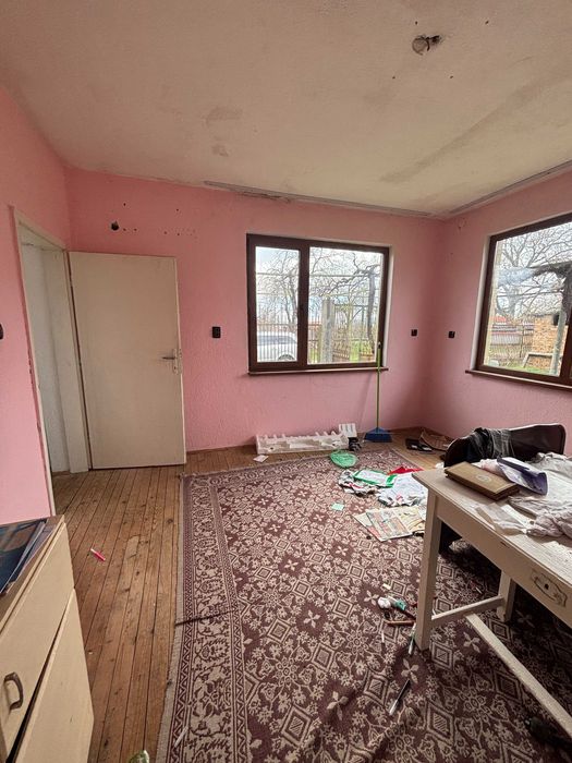 КЪЩА с ГОЛЯМ ДВОР в с. Васил Левски