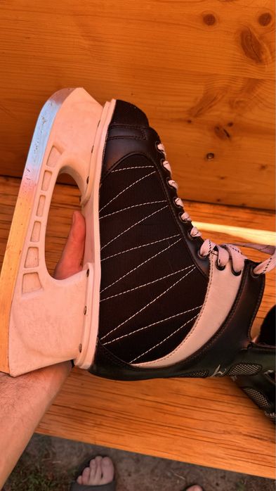 Хоккейные коньки Teku черные 44 размер