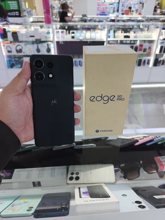 Moto edge 50 Pro 12/512