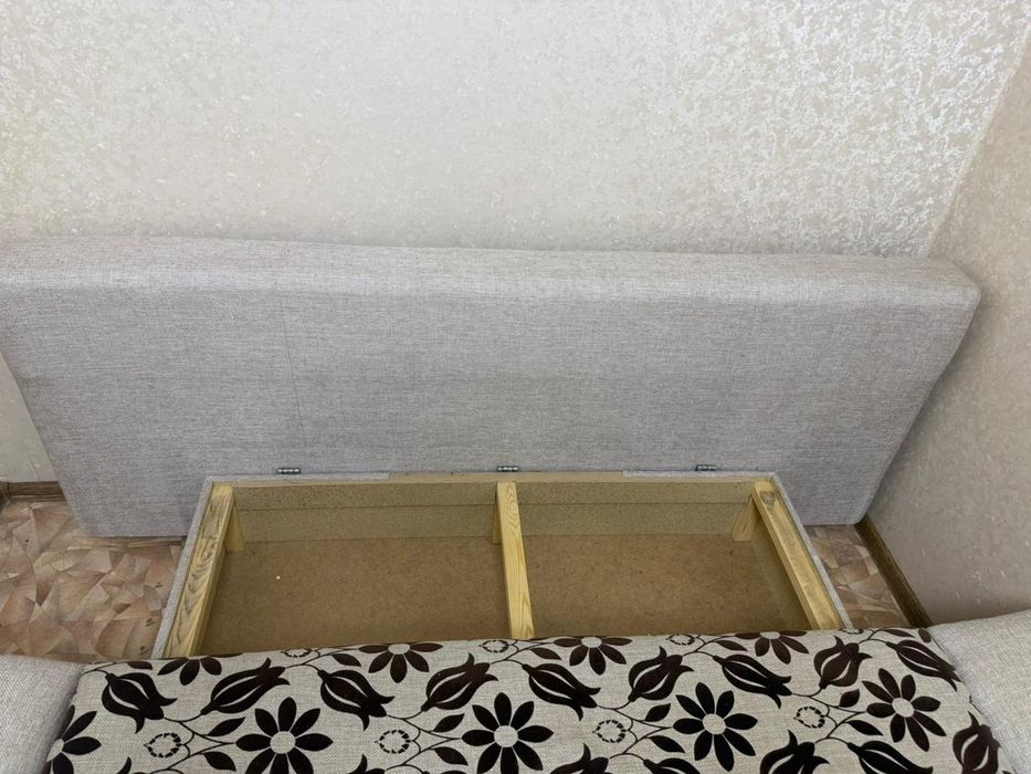 Продам диван-тахту