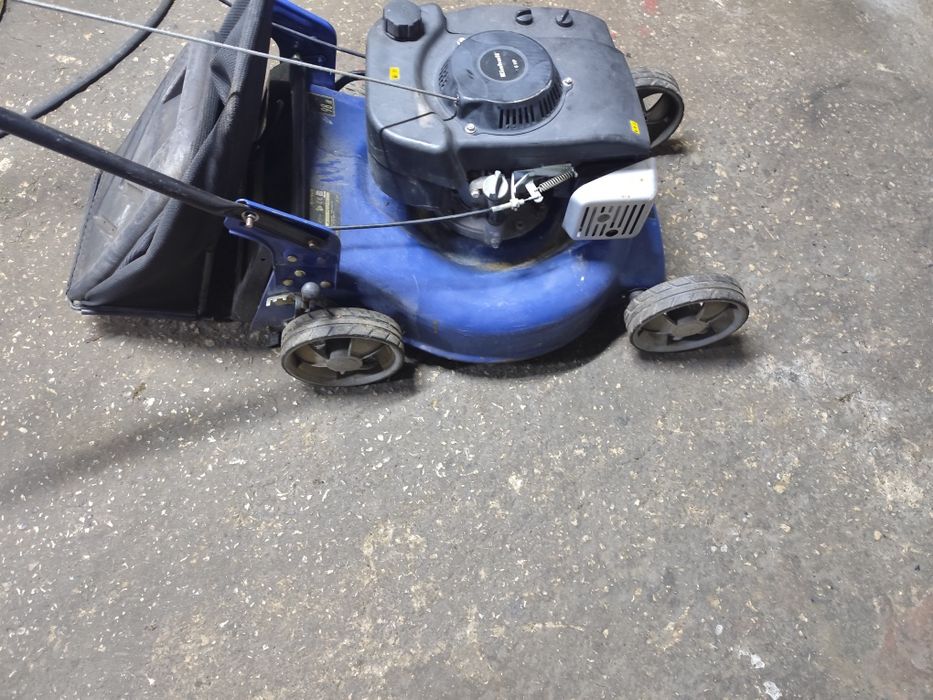 Бензинова косачка