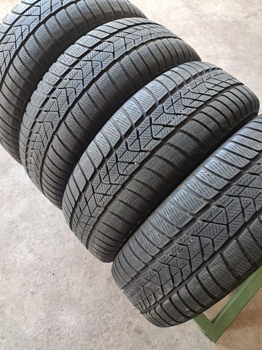 4 anvelope iarnă 205 60 r16 Pirelli