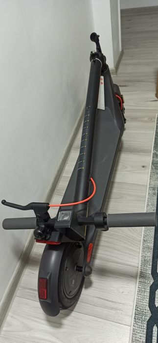 Trotineta electrica noua pliabila Xiaomi  Scooter 4 Lite 2nd Gen, Autonomie 25 Km, Viteza 25 Km/h, Putere 300W