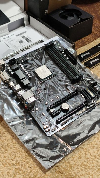 Kit complet placa B450M (Gigabyte) proc Ryzen 5 5600x 16gb DDR4 kingston