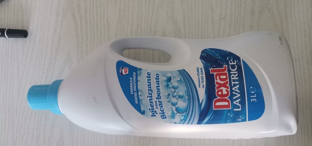 Detergent cu bicarbonat și pur de vase