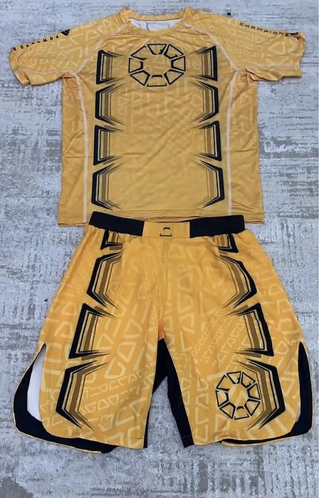 Продается вещи для спорта мма