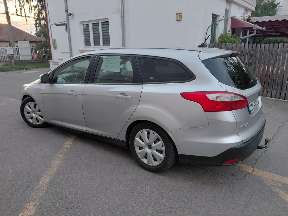 Vînd Ford focus , inmatriculat, an 2013 diesel