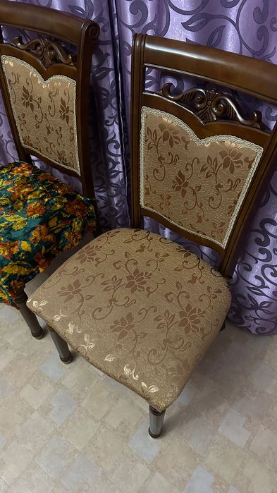 продам 8 стульев в зал