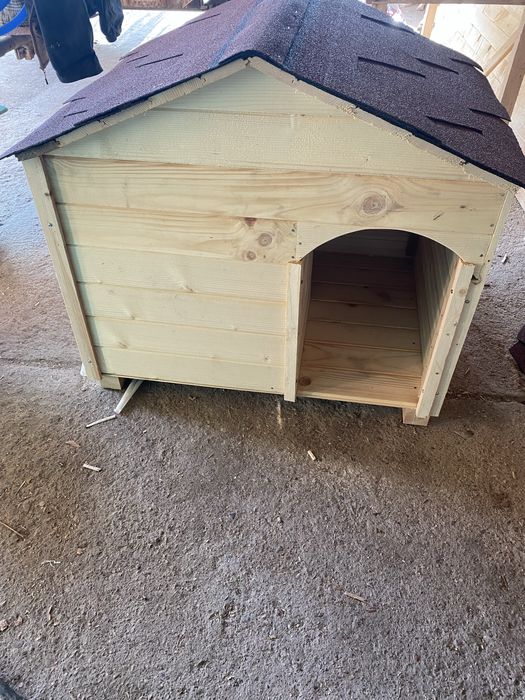 Дървени кучешки колиби