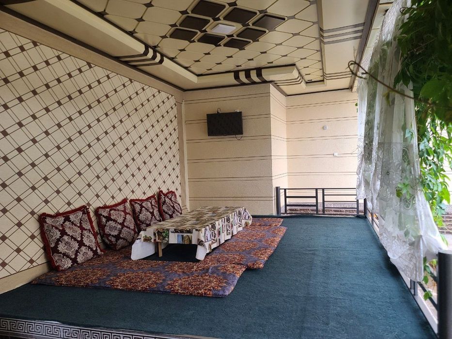 Dacha oqtosh quyoshga yaqin oila uchun toza havo pokiza joy