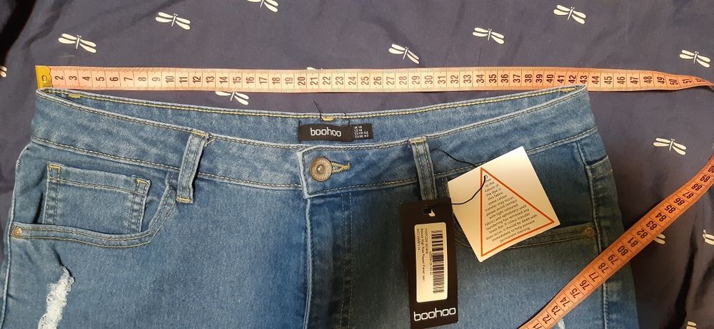 Blugi Boohoo Flare Evazati Rupti Marime 18 / 46 NOI cu Eticheta Talie Inalta