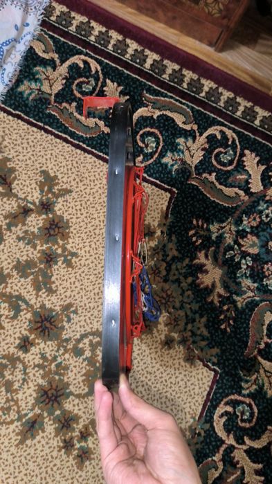 Продам баскетбольное кольцо с креплением на дверь