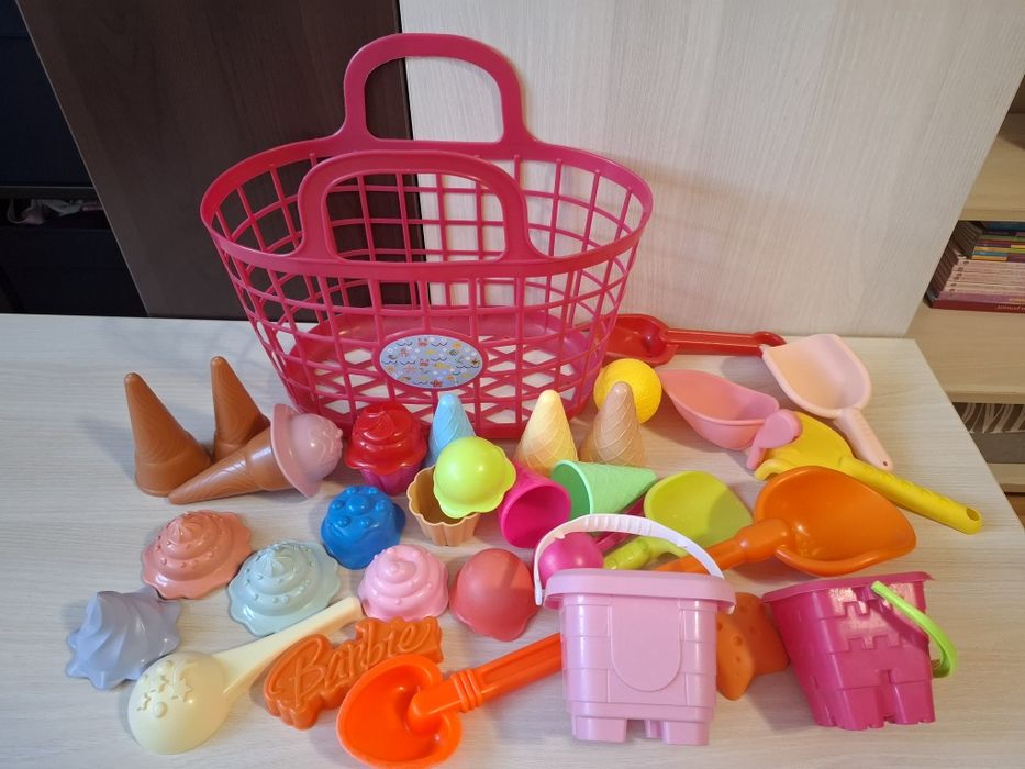 Lot jucarii de nisip cu cos + ursulet alb
