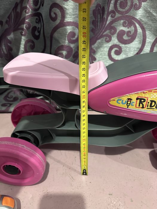 Bicicleta cu 4 roti  copii mici