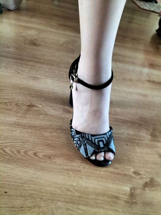 Продам танкетку 37 размер