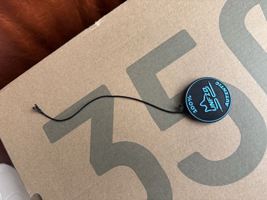 Yeezy 350 v2 static reflective