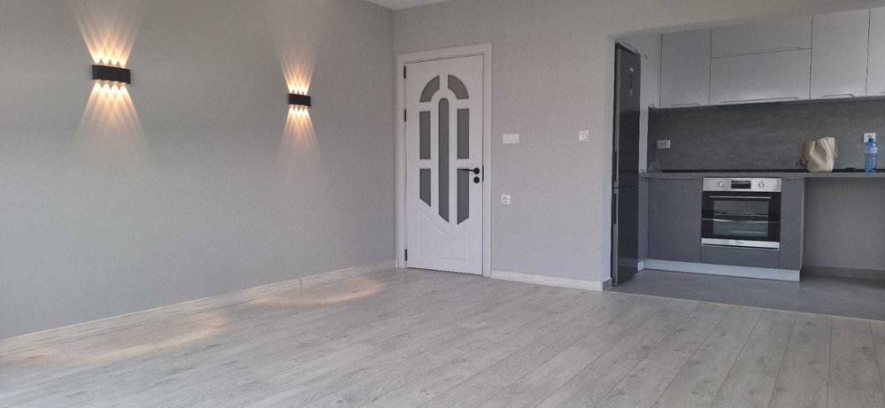 Продава се Тристаен апартамент в Разград, Център - 96 кв.м за 1621 €/кв.м - Снимка #5