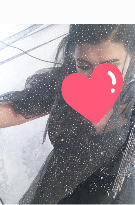 Vecherni koʻylak qora juda chiroyli 54- 56 razmerlarga ham ketadi