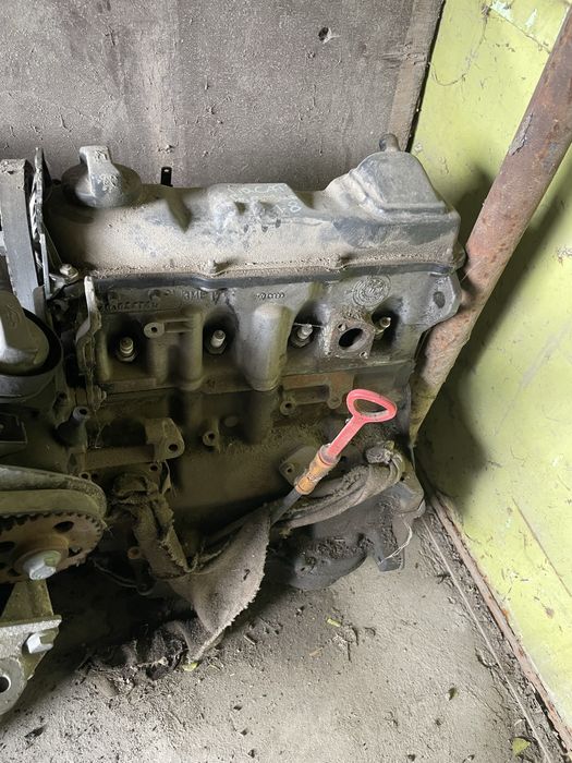 Двигатели за голф 3 пасат 1.8 бензин