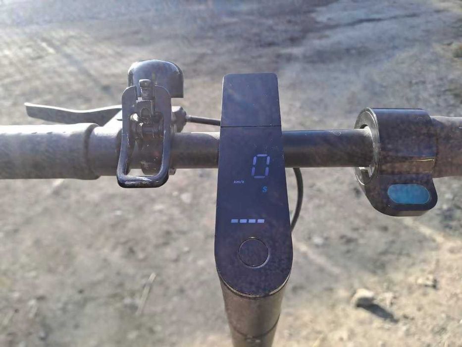 Trotineta Electrica Xiaomi MI PRO 2 AMG Mercedes PETRONAS F1 Team Ed