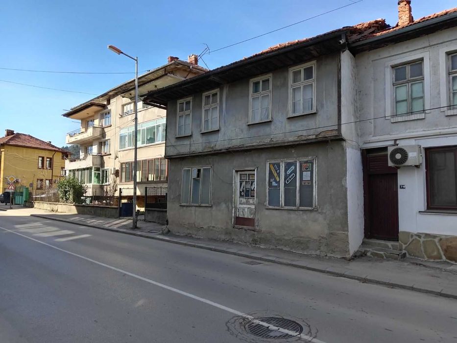 Продава се Къща в Троян - 215 кв.м за 884 €/кв.м - Снимка #2