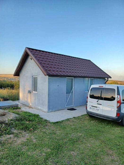 Vand teren cu cabana