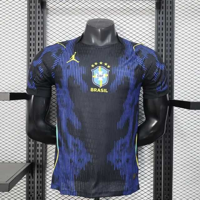 ghete de fotbal si tricouri
