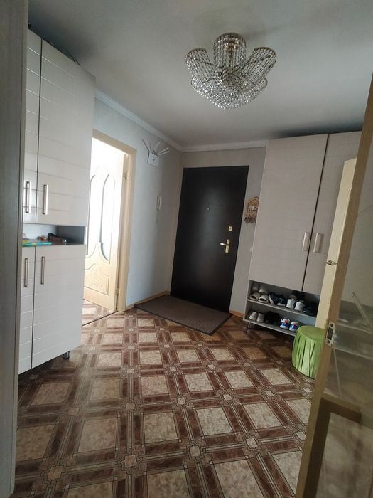 Продаю 4х комнатную квартиру