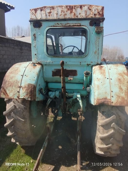 T 40 traktor sotiladi 4×4 oldi tortadi narxi 40 mln balonlar 90 foiz