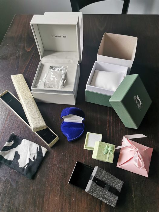 Кутии за бижута и подаръци