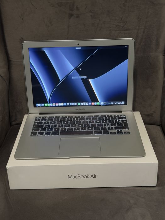 Laptop Apple MacBook Air 13” (2017) – 256 GB SSD | 8 GB RAM | Intel Core i5