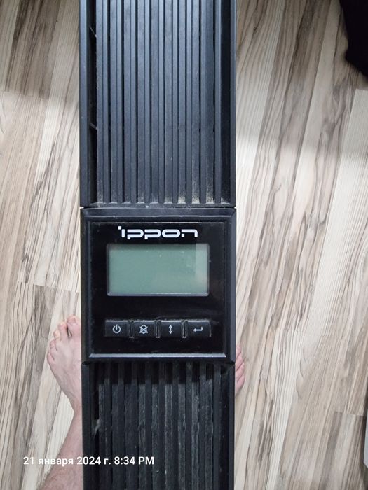 Продам ИБП IPPON Smart Winner 2000.