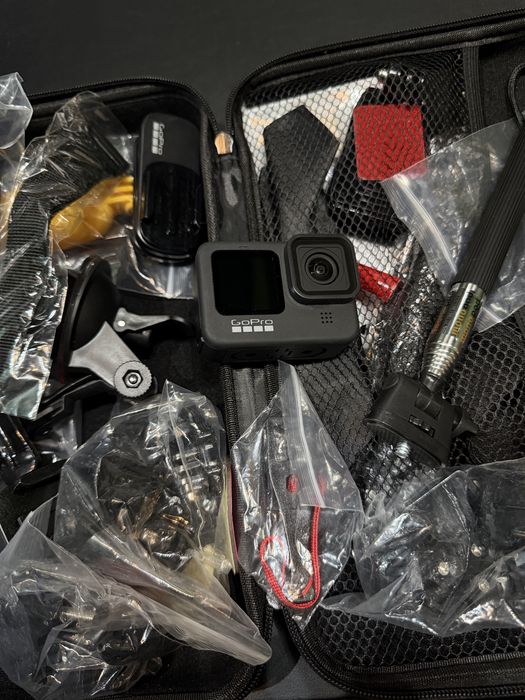 GoPro Hero 9 Black + accesorii • stare impecabila