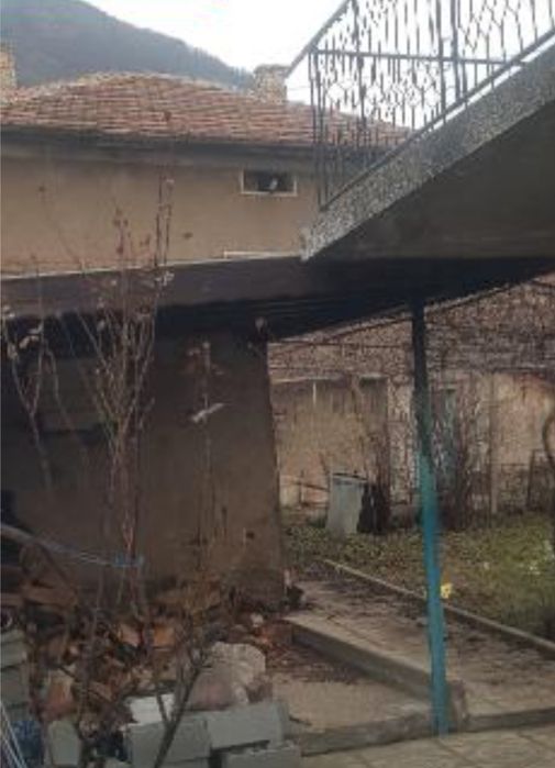 Продава къща в с.Бистрица общ.Дупница