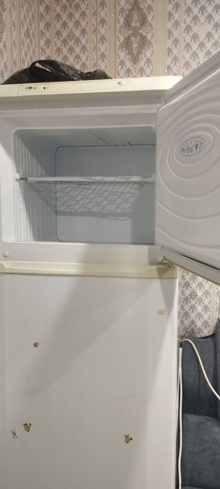 Продам холодильник