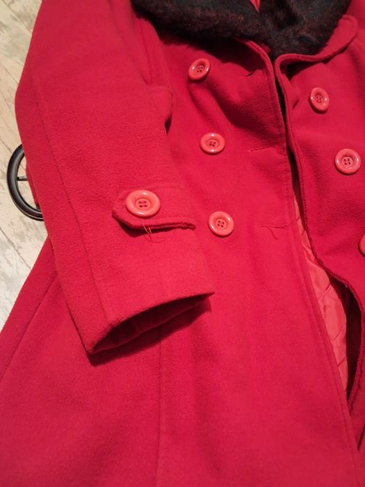 Дамско червено палто