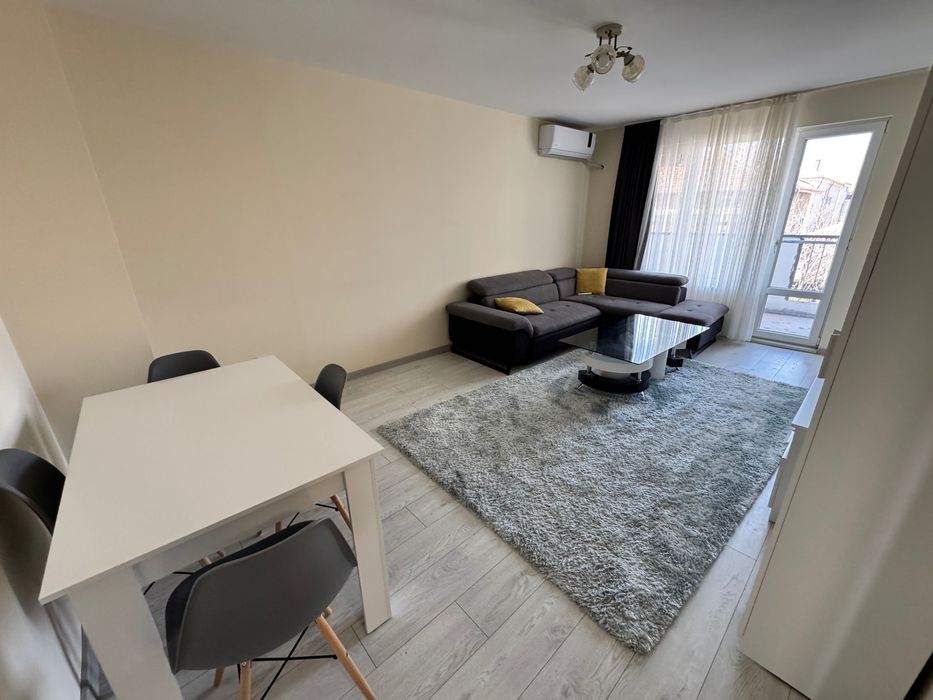 Дава се под наем Тристаен апартамент в Свиленград - 81 кв.м за 112200 € - Снимка #3