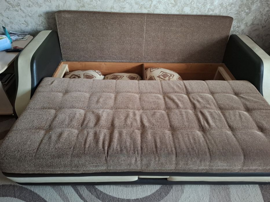 Диван-раздвижной