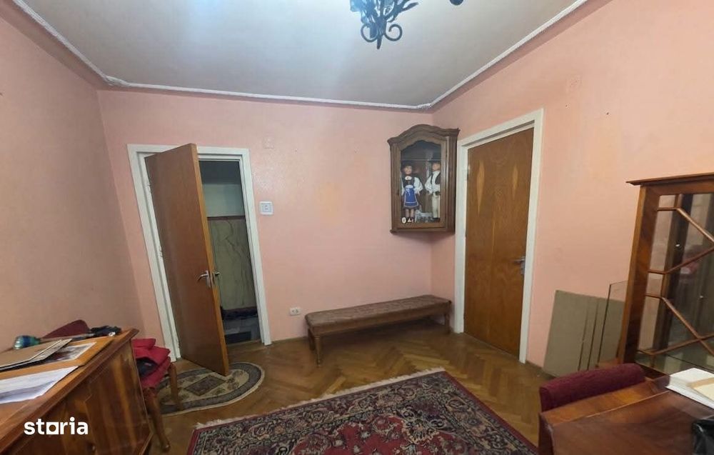 Vand apartament 3 camere parter Scriitorilor, necesita renivare