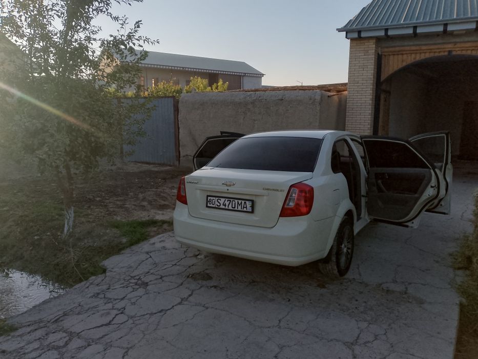 Holati yaxshi gaz+benzin,konditsioner