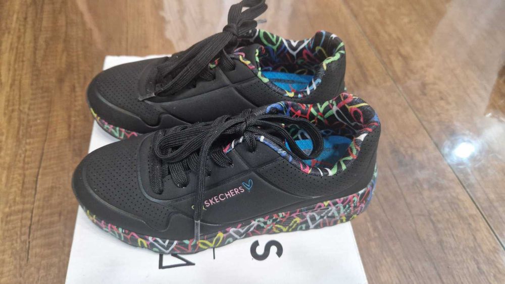 Детски маратонки  SKECHERS 32номер