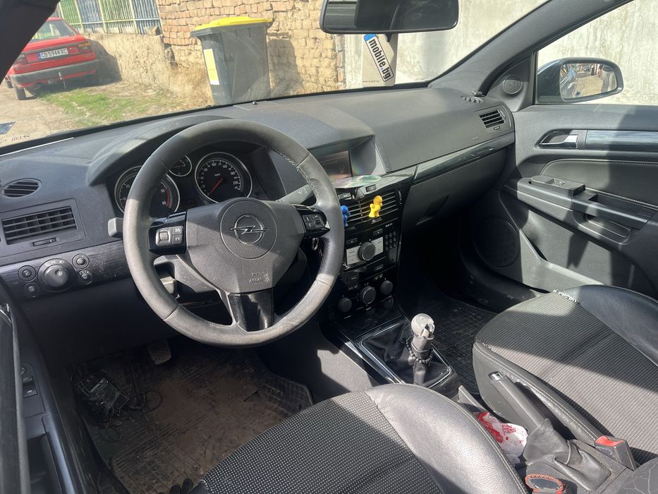 Opel Astra H 1.9 CDTI на части