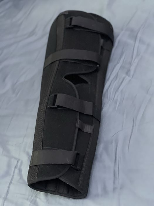 Продам фиксатор для коленного сустава