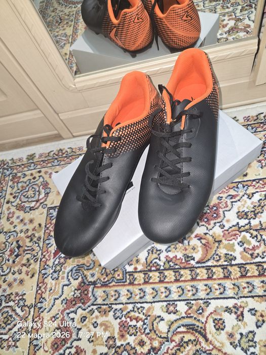 Продам бутцы на 43размер