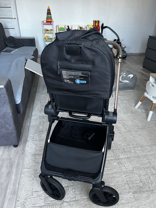 Продам прогулочную коляску