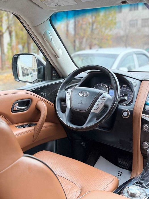 Sotuvda Infiniti QX 80 7S avtomashinamiz